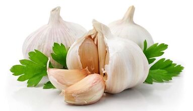 The use of garlic against parasites in the liver