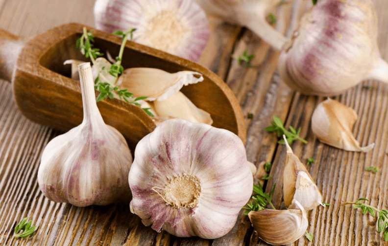 Garlic to remove parasites